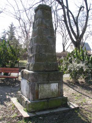 A gárdaezredes obeliszkje